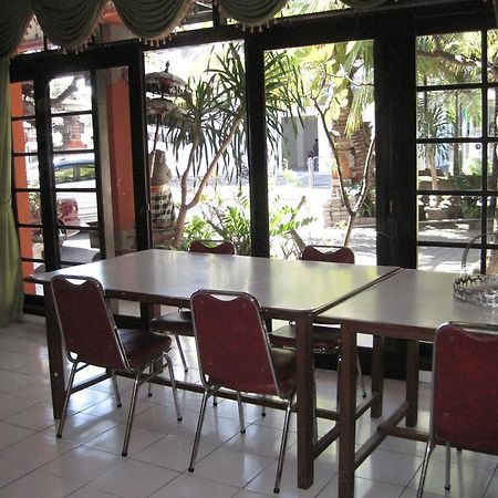 Sekar Sari Inn Кута Экстерьер фото