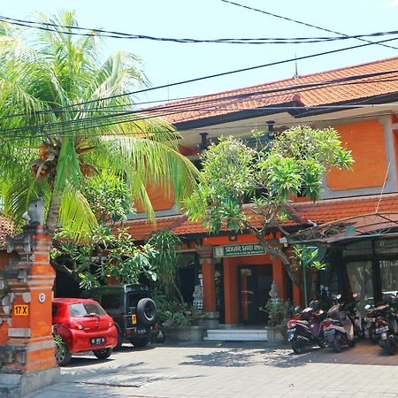 Sekar Sari Inn Кута Экстерьер фото