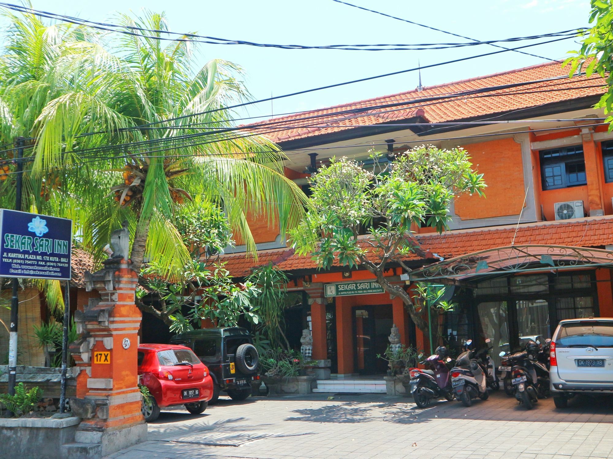 Sekar Sari Inn Кута Экстерьер фото